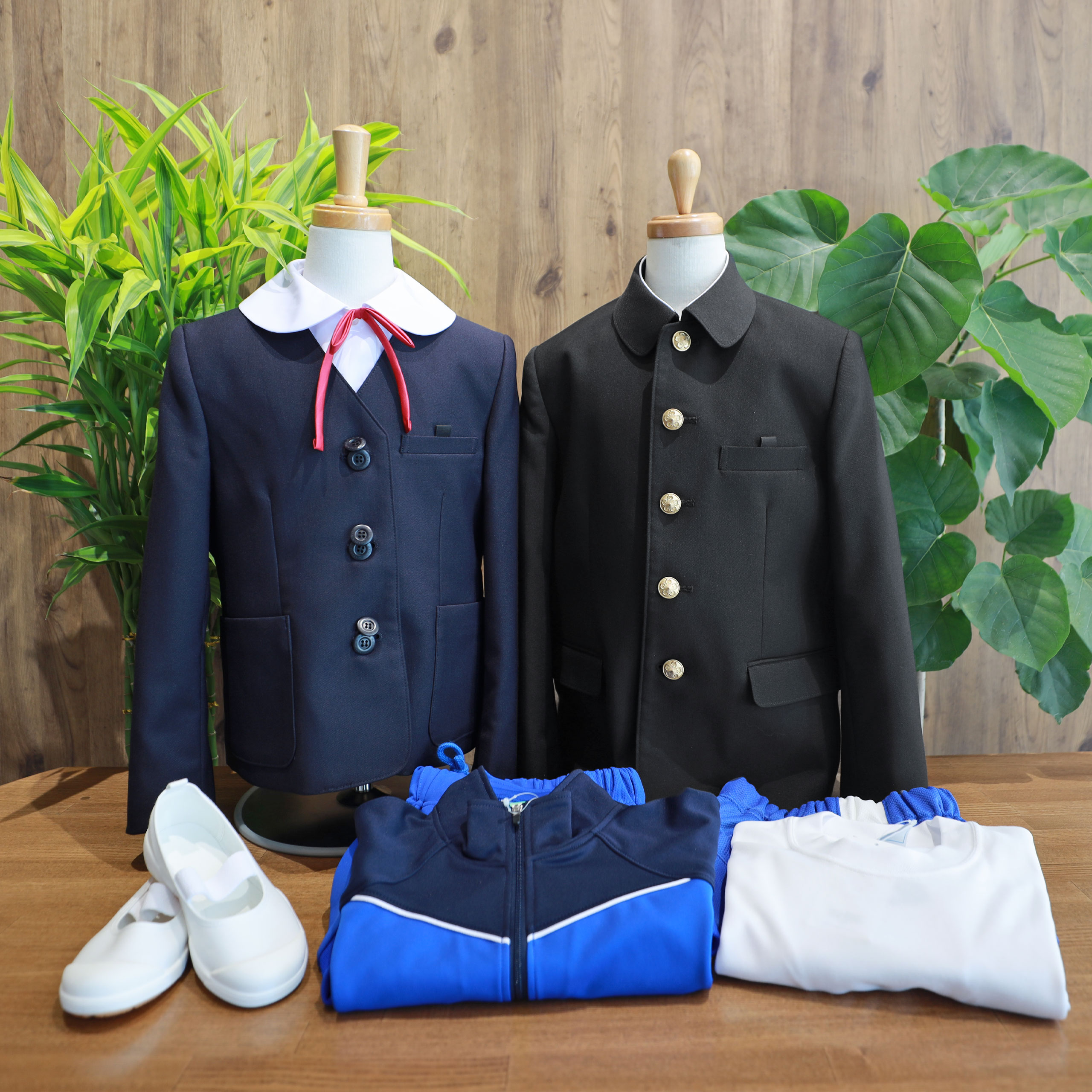 中央区立常盤小学校制服( 6〜8歳、低学年用) - 家具